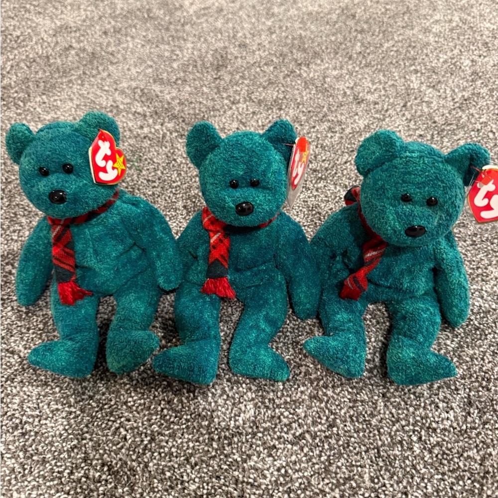 Green TY Beanie Baby Trio with Red Scarf